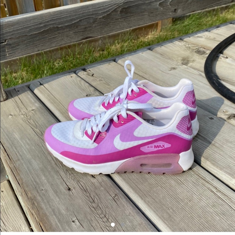 Nike Air Max Women's Sneakers Pink and White 7.5